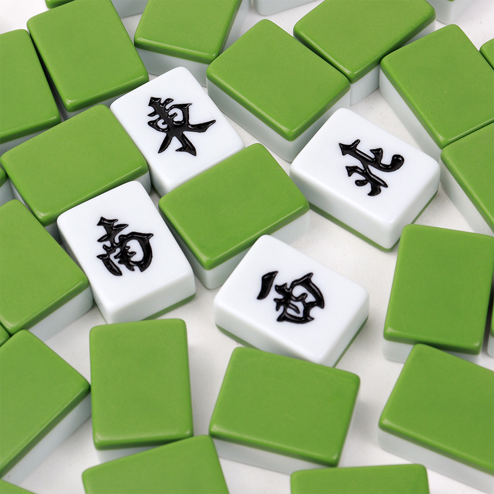 Wholesesle custom luxrury Chinese mahjong tiles sets 144pcs 30mm mold size with green white two-toned for table games