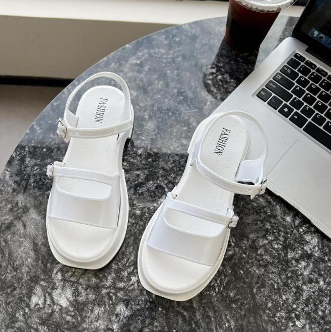 Factory Price  New Beach Platform Ladies Sandals Cross Strips Cute Slide Women sandals Slippers