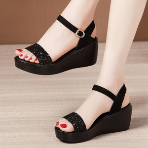 Summer Fashion Pu Leather Peep Toe Women Slippers Slip On Thick Soled Sequins Wedge Medium Heel Ladies Sandals