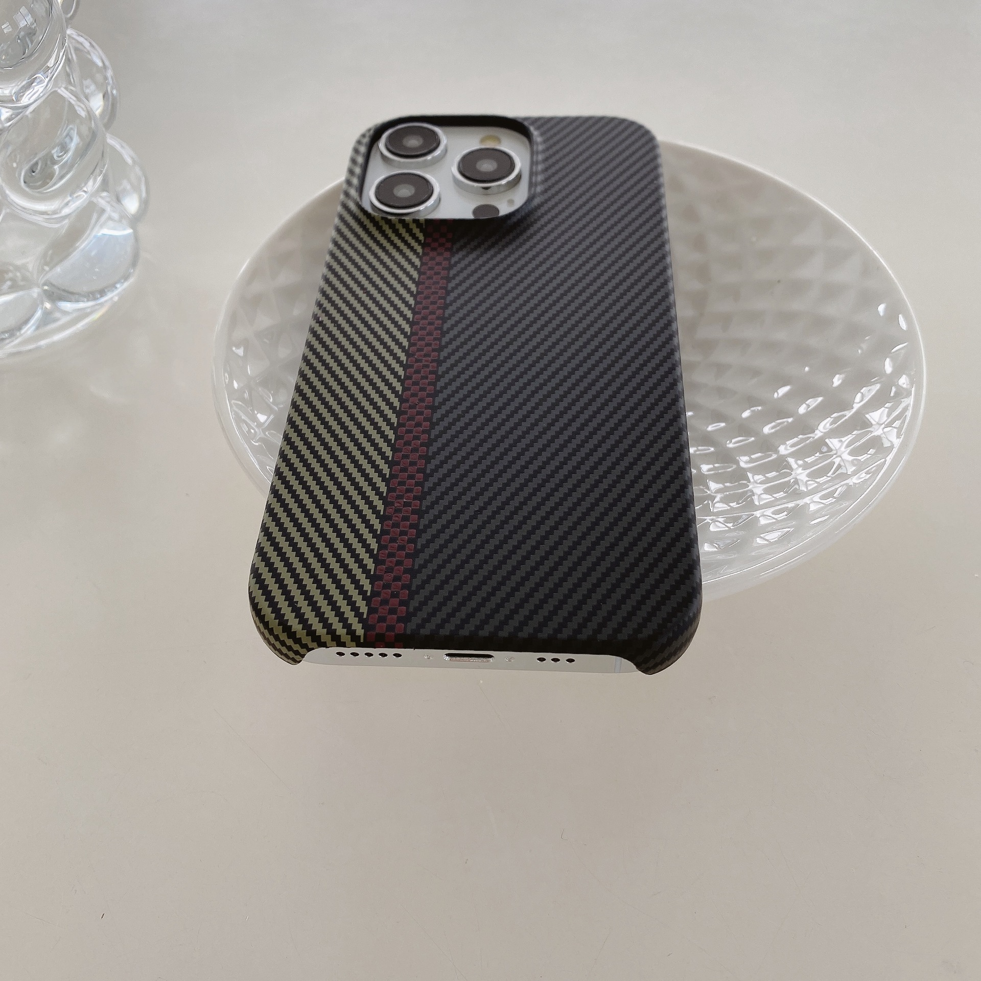 Carbon Fiber Pattern Slim Fit Hard PC Cover Case for iPhone 14 Pro Max With Fabric Lining