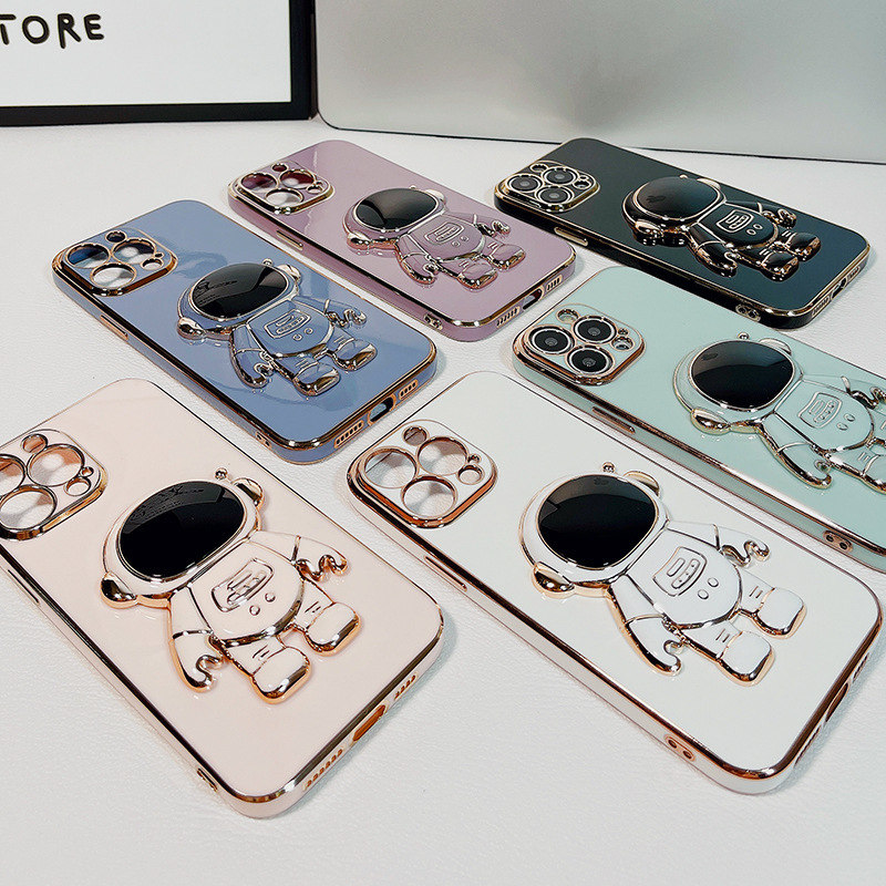 Factory Price Astronaut Phone Stand Tpu electroplated Phone Case For iPhone 15 pro 14pro  13 Phone holder Electroplating case