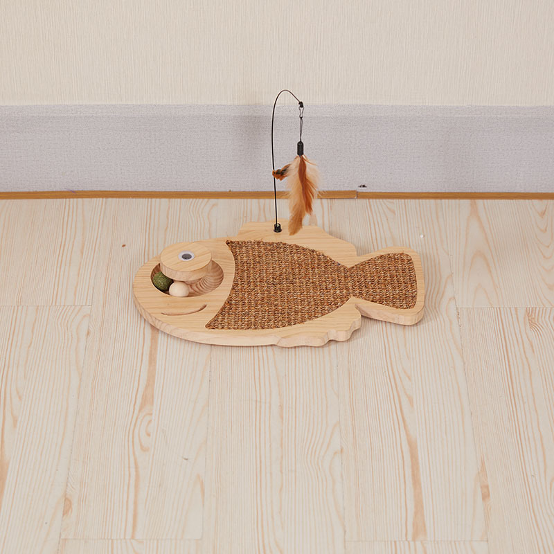 New Fun Pet Toy Interactive Corrugated Cat Scratch Board Fish Shaped Solid Wood Cat Claw Sharpener Kitten Mint toys with Teaser