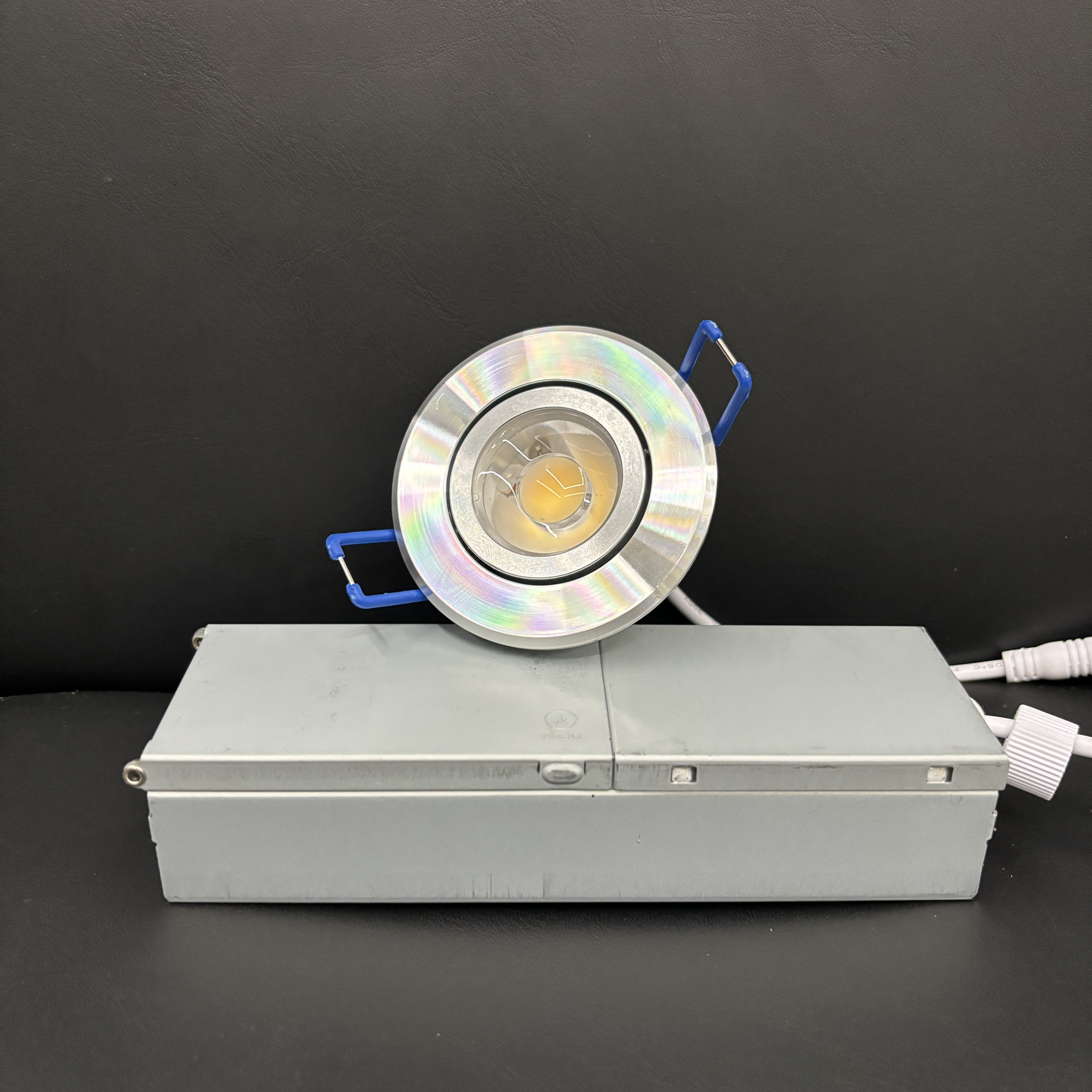 3CCT Ajustable 3W Recessed COB LED Downlight with Isolated Driver Dimmable Lighting Fixture AC 100-130V Air Tight IC Rated