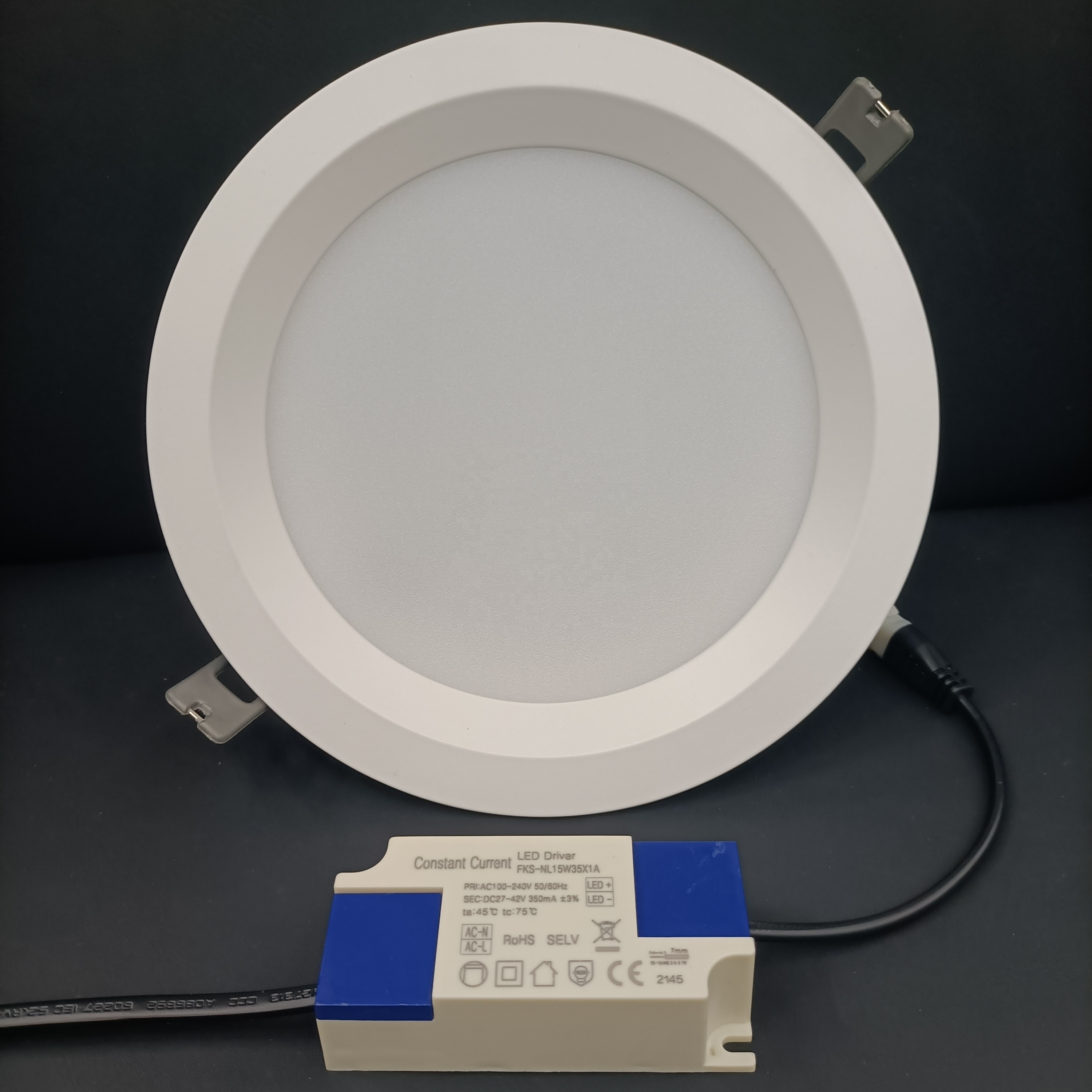 Hot Selling IP44  Recessed  9W 12W 15W  Cut Out 150mm COB LED Downlight Round Trim CRI 90 Dimmable Pot Light