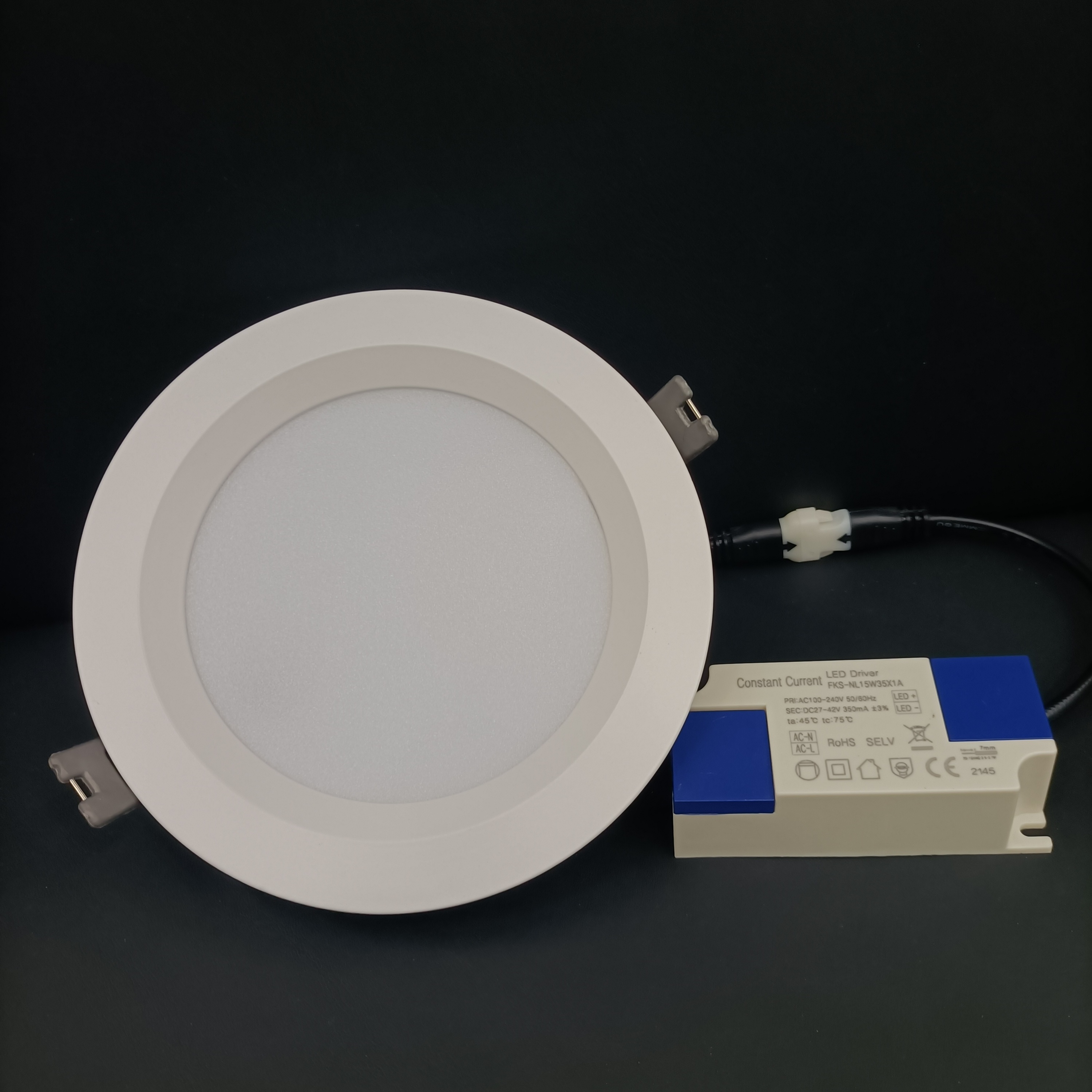 Hot Selling IP44  Recessed  9W 12W 15W  Cut Out 150mm COB LED Downlight Round Trim CRI 90 Dimmable Pot Light