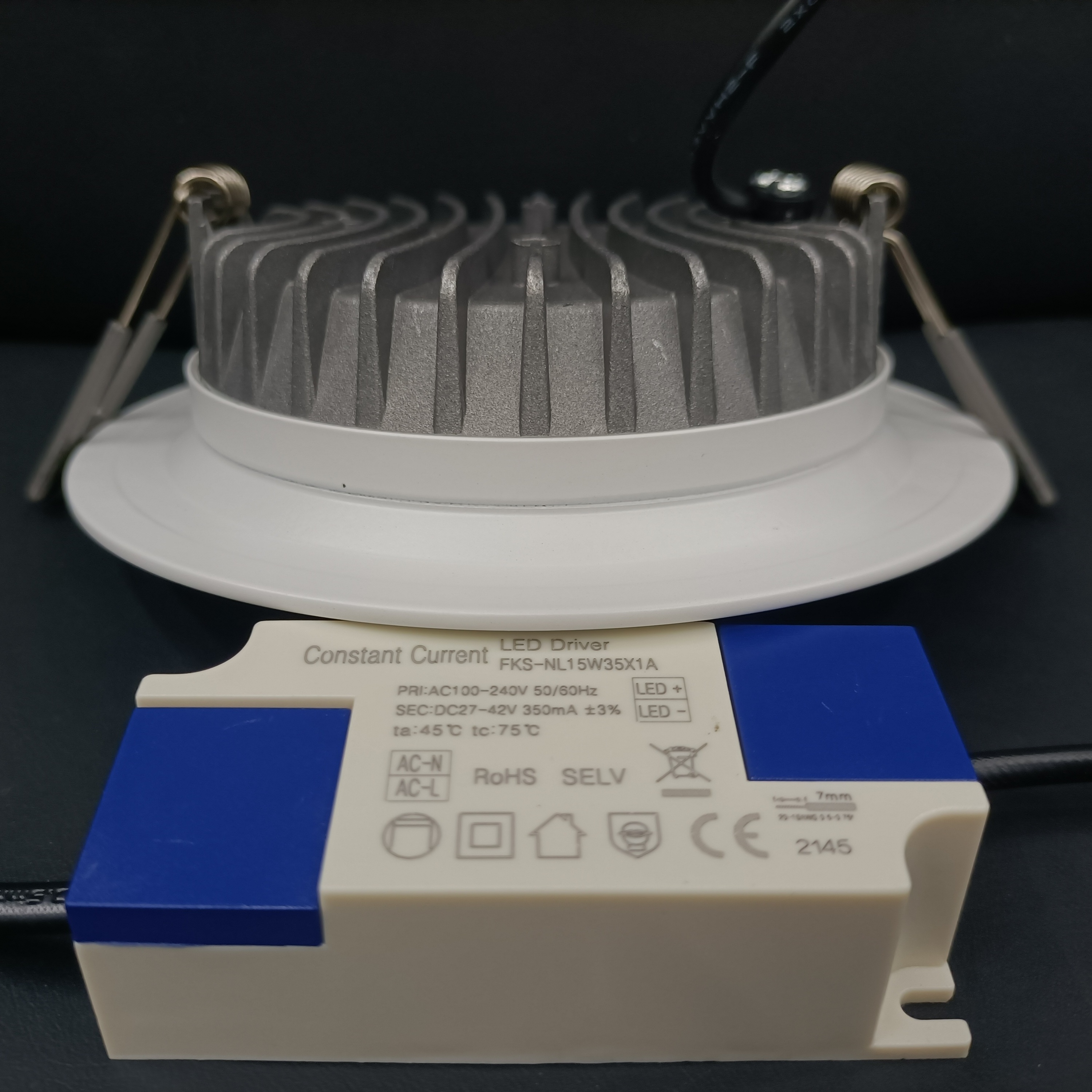 Hot Selling IP44  Recessed  9W 12W 15W  Cut Out 150mm COB LED Downlight Round Trim CRI 90 Dimmable Pot Light