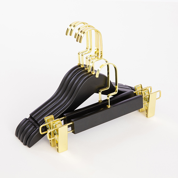 New arrival factory direct sale non slip black baby children wooden clothes coat hanger with swivel gold hook