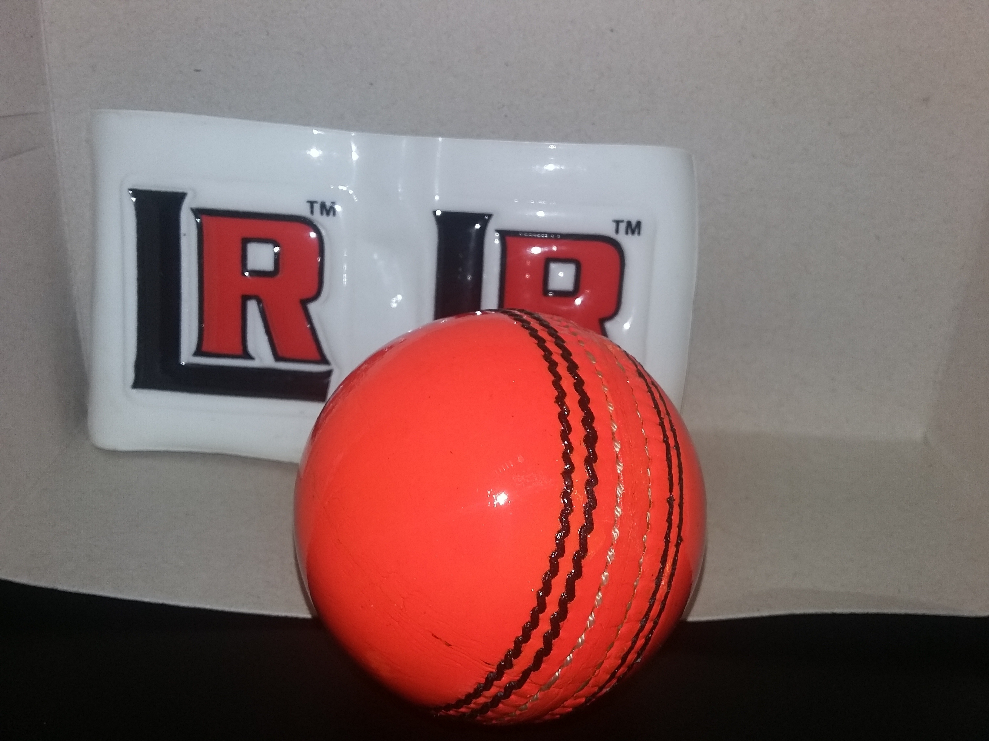 Cricket Balls Kooka Burra Level Professional Cricket Ball Cheap Price Good Quality Custom Made All Colors cricket balls