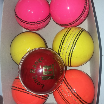 Cricket Balls Kooka Burra Level Professional Cricket Ball Cheap Price Good Quality Custom Made All Colors cricket balls