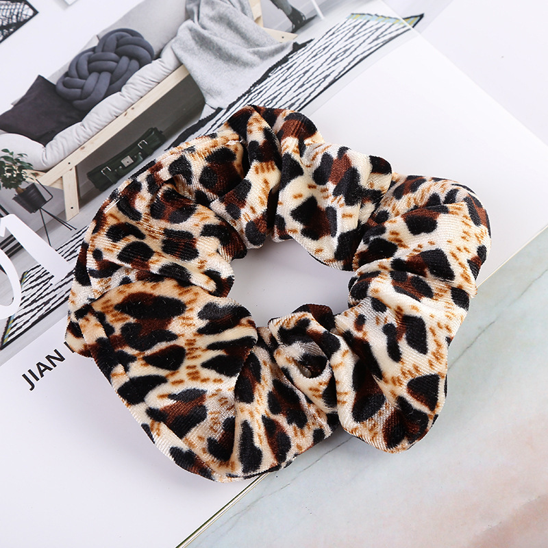 2019 Wholesale Women Hair Accessories Fabric Leopard Animal Print Velvet Elastic Hair Band Hair Ties Scrunchies