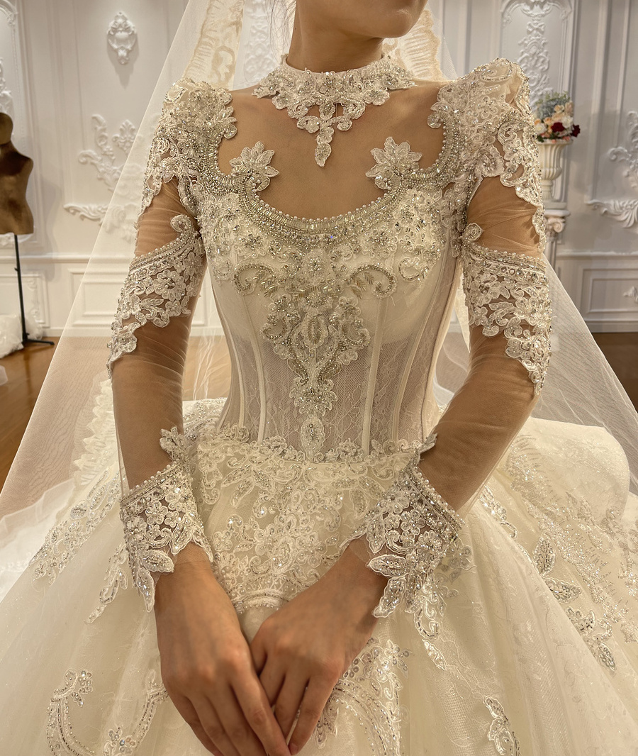 Beautiful Lace Ball Gown Wedding Dresses With Veil Lace Applique Long Train Corset Wedding Dress NS4587