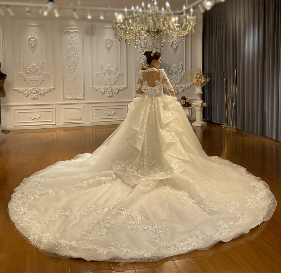 Beautiful Lace Ball Gown Wedding Dresses With Veil Lace Applique Long Train Corset Wedding Dress NS4587