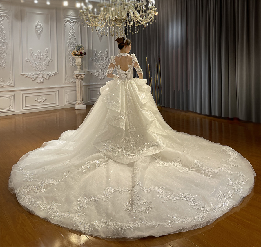 Beautiful Lace Ball Gown Wedding Dresses With Veil Lace Applique Long Train Corset Wedding Dress NS4587