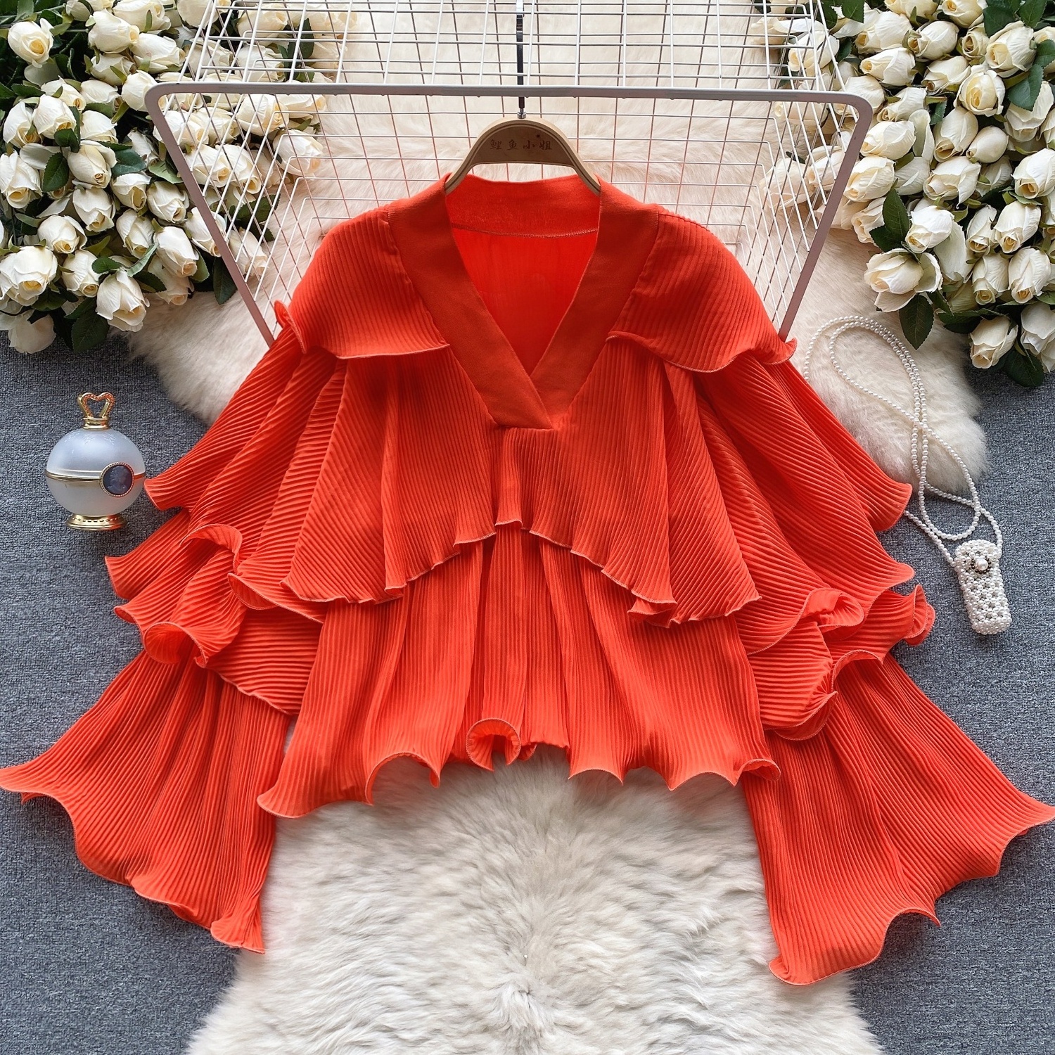 Spring Autumn New V-neck Shirt Women's Elegant Blouse Pleated Chiffon Shirt Fashion Ladies Long Sleeve Top