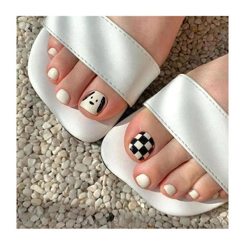 Hot Selling Solid Color Cute Dog Pattern Full Cover Toe Nails Self Adhesive Ease Wearable Remove Press On Nails 24Pcs Fake Nails