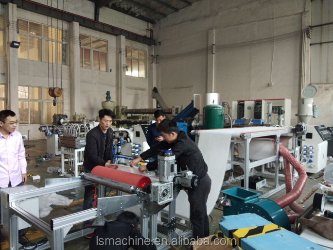 Fast Delivery PP Meltblown Nonwoven Fabric Making Machine / Melt Blown Non Woven Cloth Production Line Price