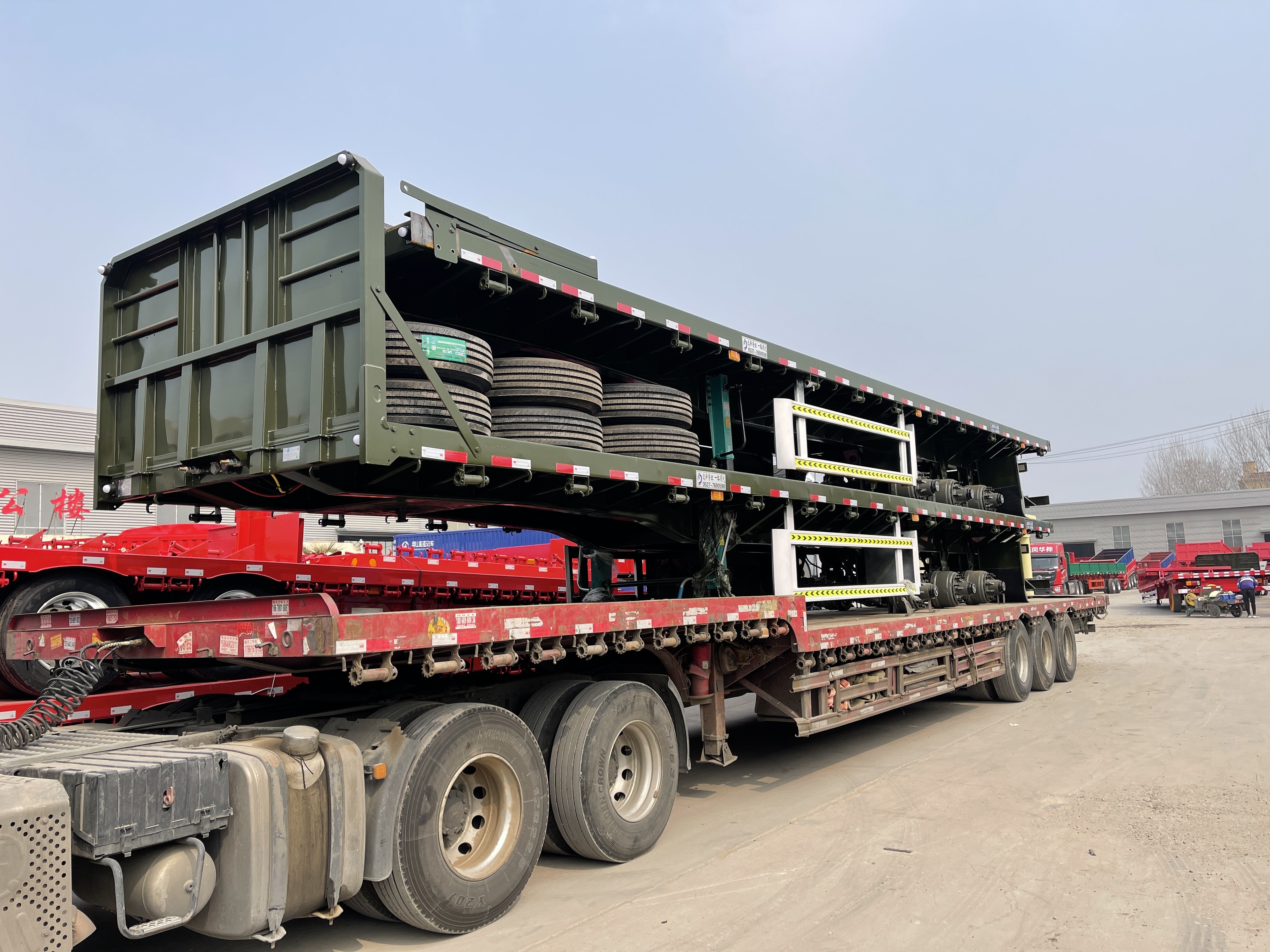 Oyar 3 4 Axles 20ft 40ft 53ft 80t Lowbed Flatbed Semi-Trailer