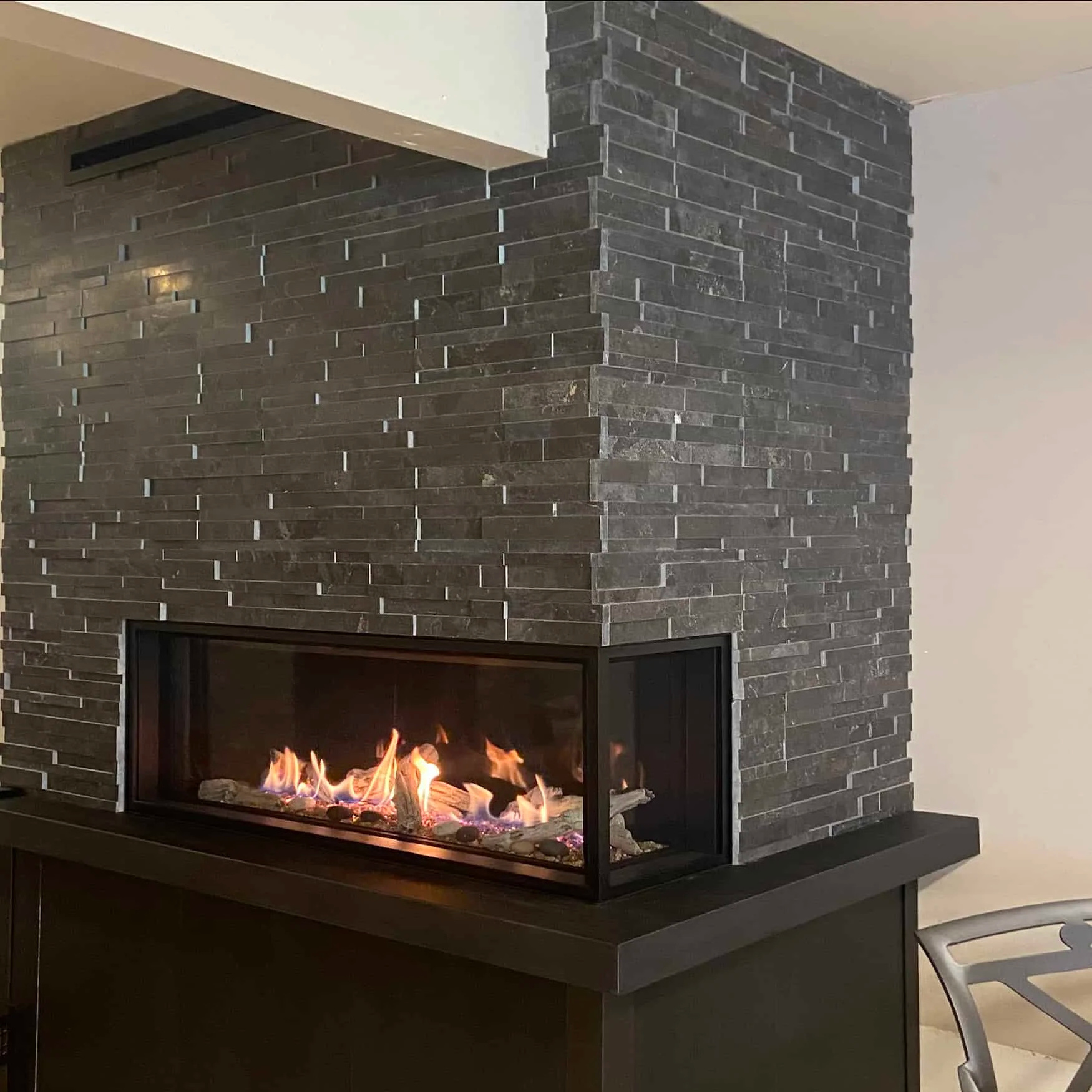 Natural Stacked Stone Veneer Carbon Slate Rock Panels For Accent Walls Fireplaces Outdoor Kitchens