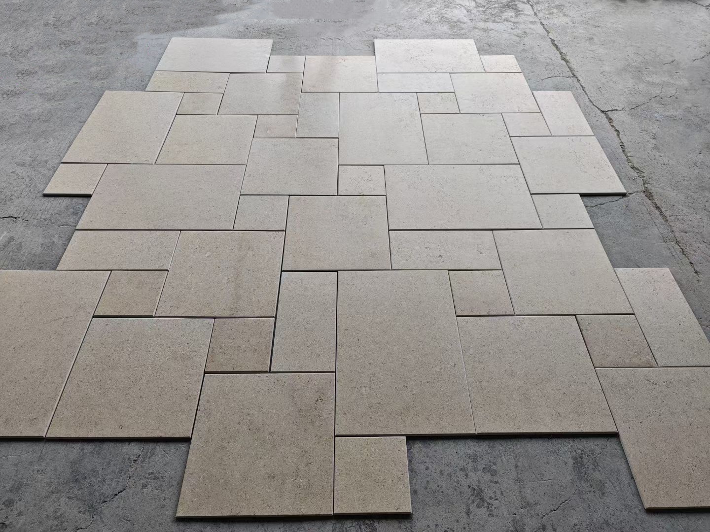 Wholesale Price Outdoor Tumbled Ivory French Versailles Terassenplatten Travertine Stone Tiles Pavers For Flooring Pool Floor