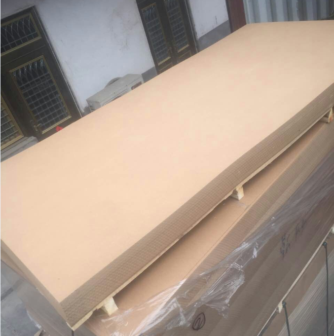 1.8mm 2.5mm 3mm Thin Plain MDF Board with Double-Sided Decoration for Packing or Back Board Usage