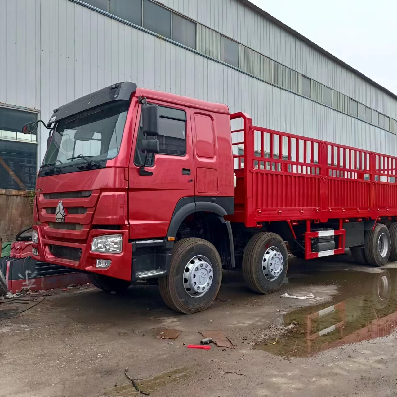 truck price used howo Fence cargo truck 6X4 heavy duty 420hp stake cargo lorry transportation truck