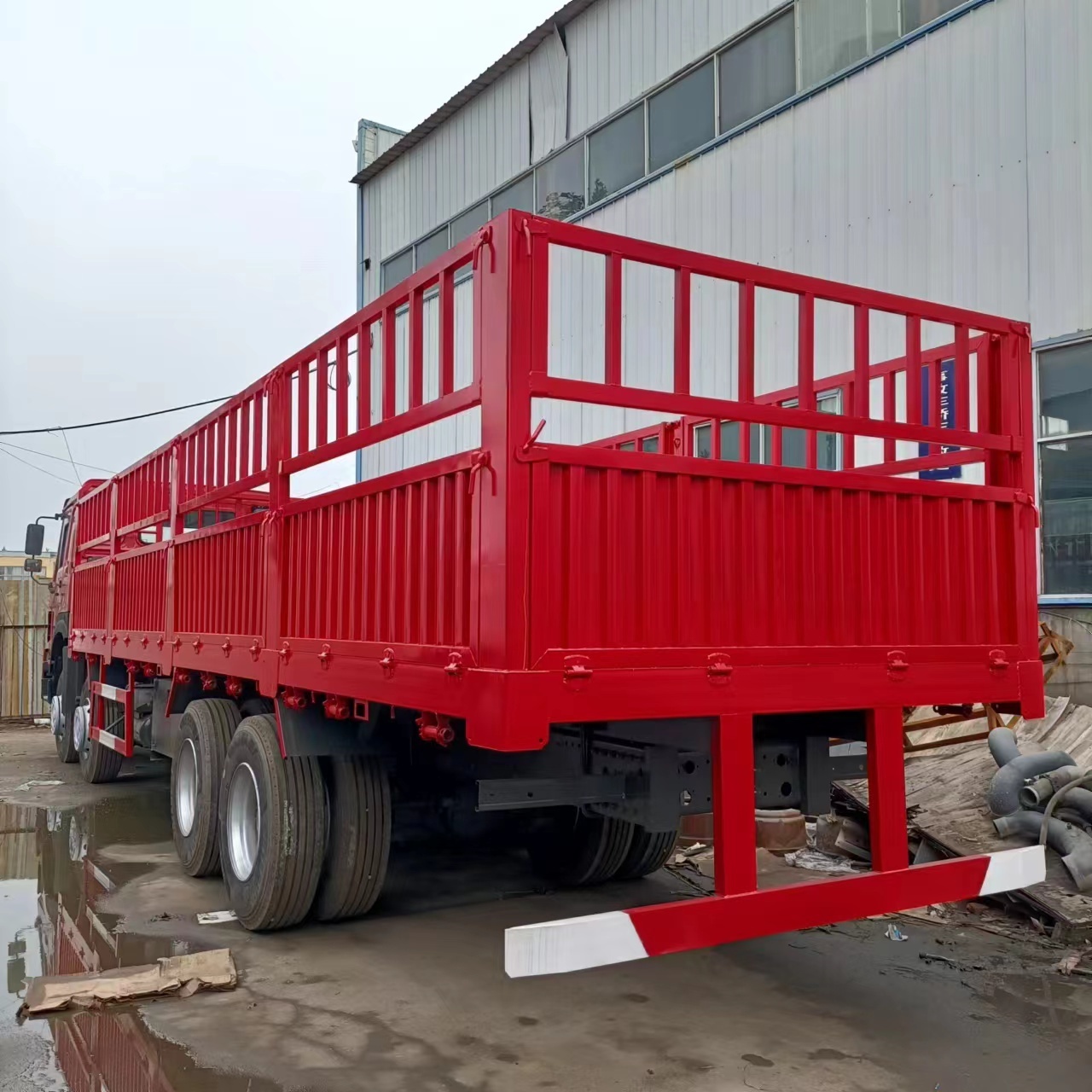 truck price used howo Fence cargo truck 6X4 heavy duty 420hp stake cargo lorry transportation truck