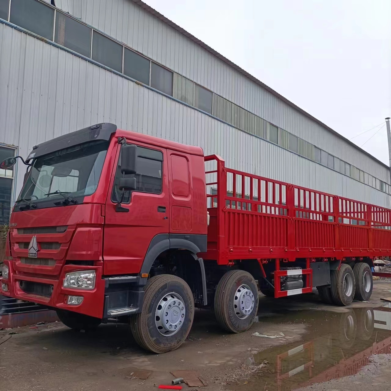 truck price used howo Fence cargo truck 6X4 heavy duty 420hp stake cargo lorry transportation truck