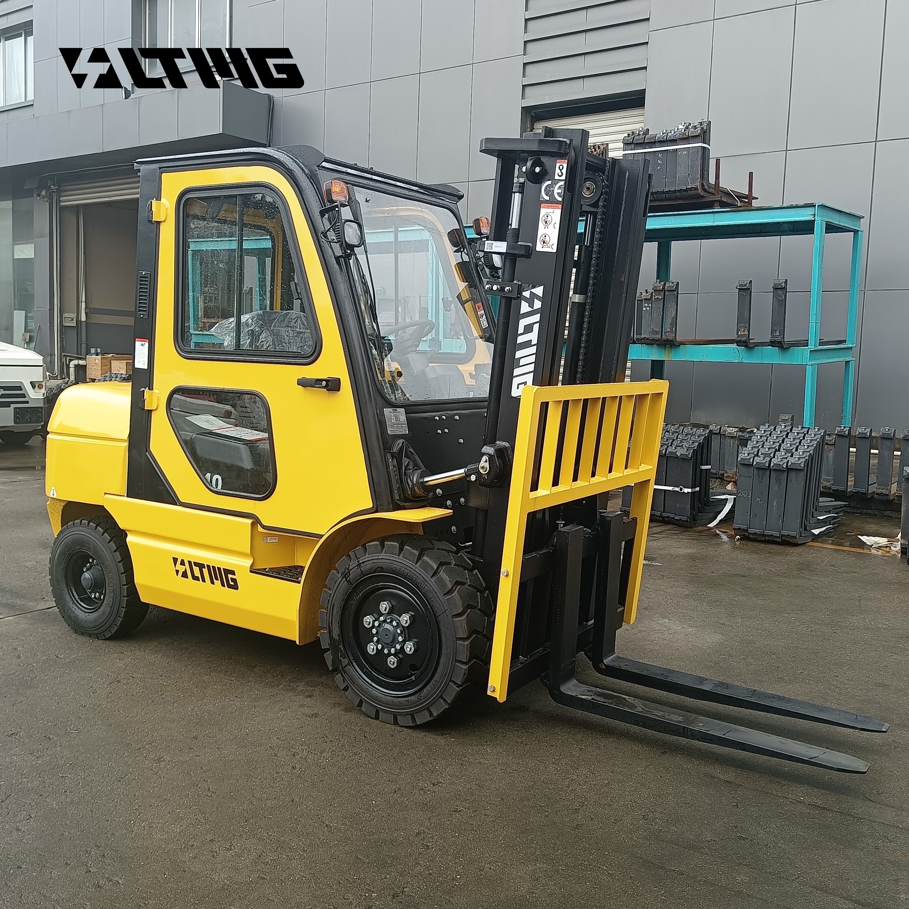 LTMG 2024 wheel forklift 3 ton 5 ton 7 ton load capacity diesel forklift with enclosed cabin