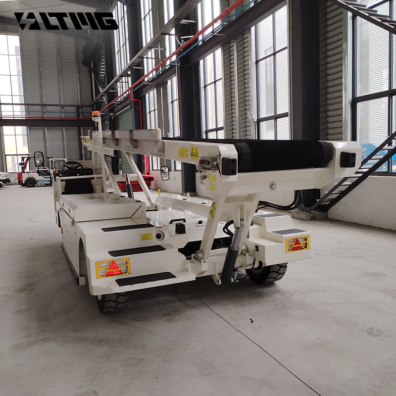 Self-propelled aircraft baggage conveyor belt loader for airport