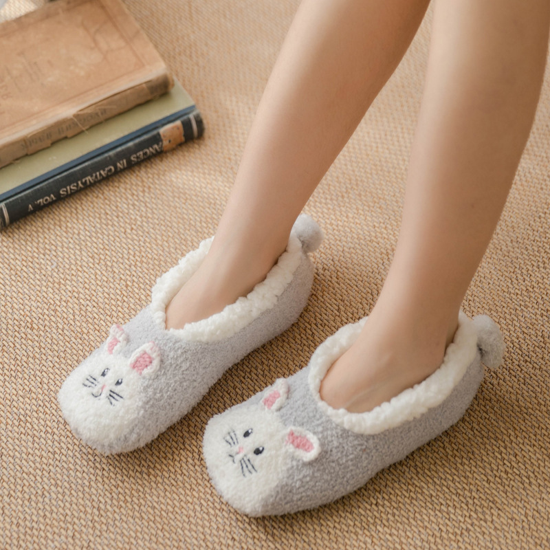 wholesale adult floor socks moccasin fashionable knitted slipper shoe socks with rubber sole for adults sock slippers