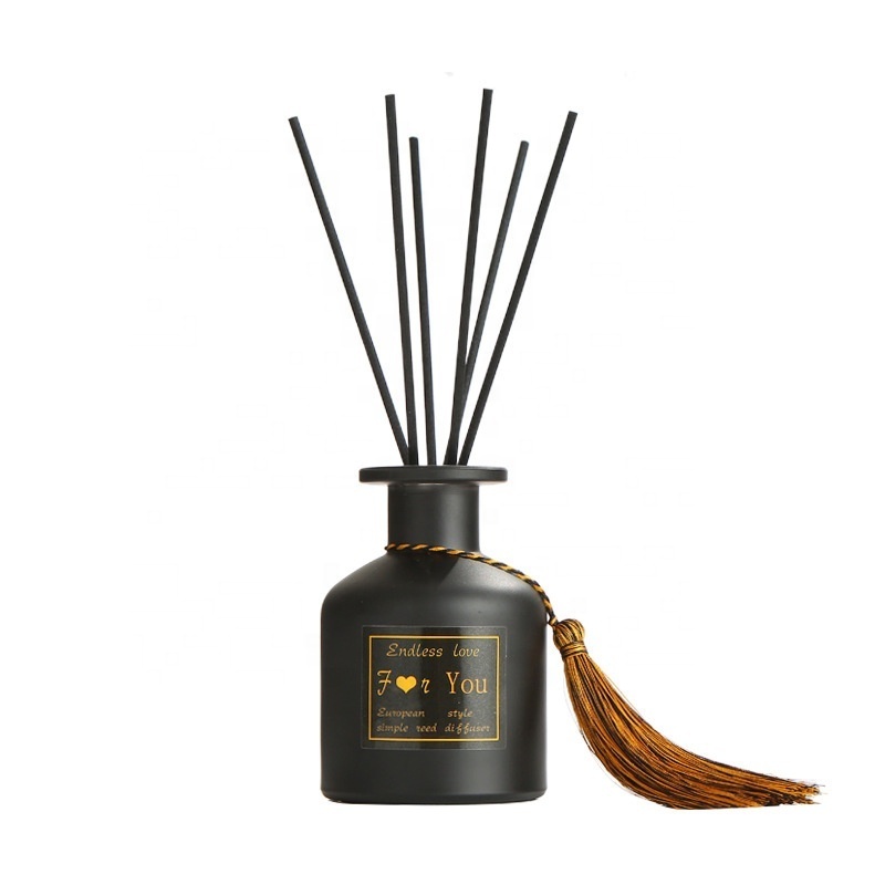 R03 Customized Black Reed Diffuser Set Candles in Jars for Wedding Guests Aroma Diffusers for a Stylish Gift