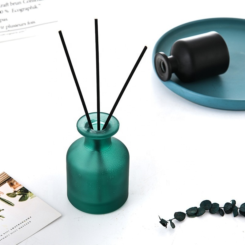 R03 Customized Black Reed Diffuser Set Candles in Jars for Wedding Guests Aroma Diffusers for a Stylish Gift