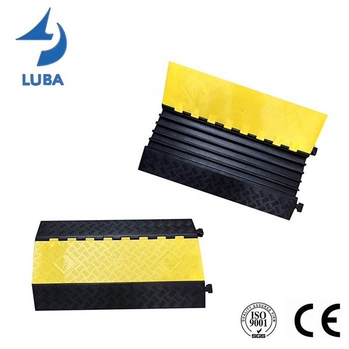 900X550X50mm Road Safety Rubber Cable Cover Speed Bumps Cable Ramp Protectors 5 Channel