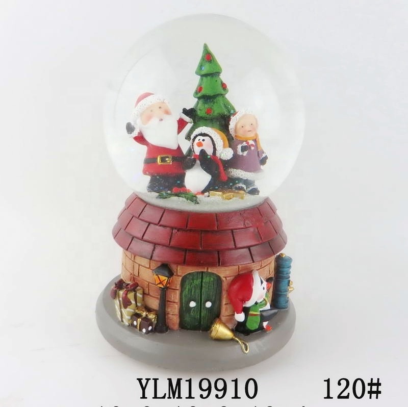 Wholesale Cute Fanny Delicate Glass Christmas Penguin Water Snow Globe For Home Decor Gifts