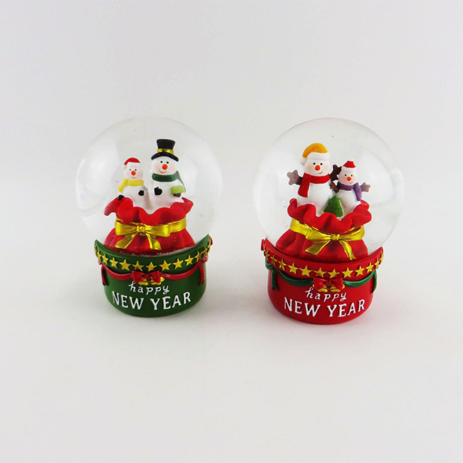 Custom personalized souvenir gift christmas glass dome snowglobe polyresin snow globe with city building