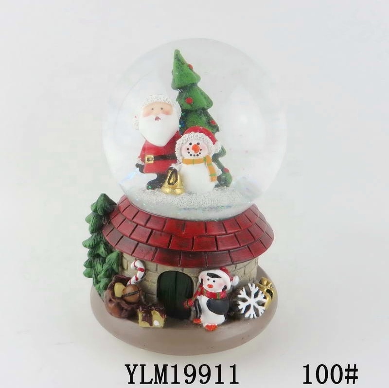 Newest Delicate High Level Resin Musical Christmas Glass Water Snow Globe For Home Decor