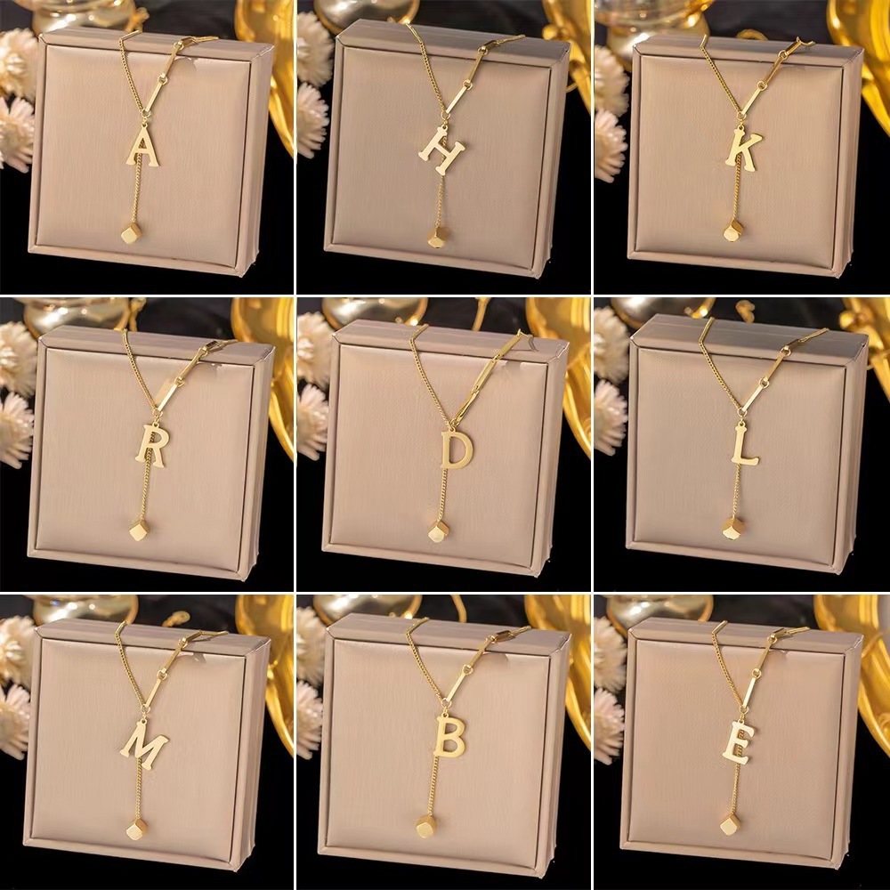 New Hot Selling Solid Geometry Tassel Gold Plated Stainless Steel 26 Initial Letter Pendant Necklace