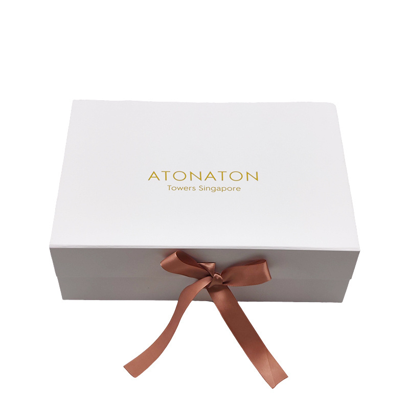 HOT Luxury Magnetic Gift Box Packaging Ribbon Handle Folding Custom Logo Hard Rigid Cardboard Paper White Pink Clothing Insert