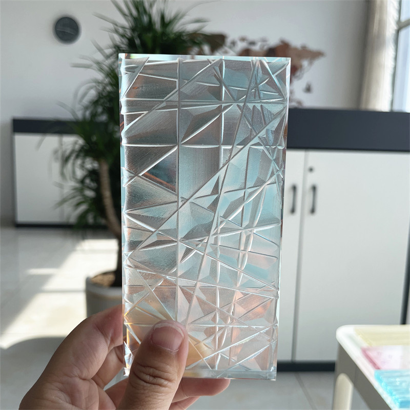 Hot Sale Low Iron Rolled Glass Laminated Glass With Mesh Pyramid Textured Glass Decorative  For Partition Wall