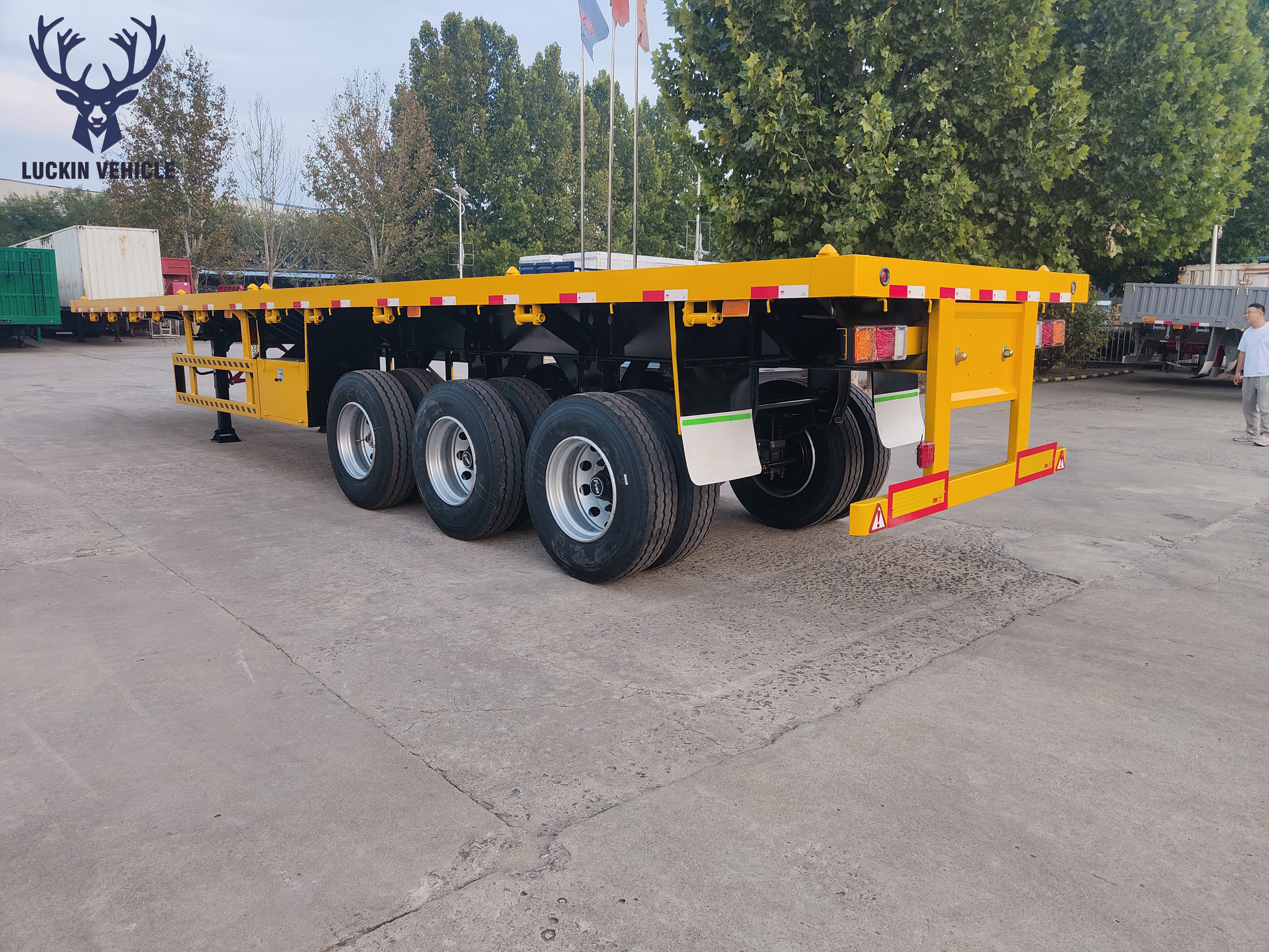 30-80 Tons 2 3 4 Axles Flatbed 20FT 40FT 45FT Container Semi Truck Trailer  Flatbed Cargo Semi Truck Trailer