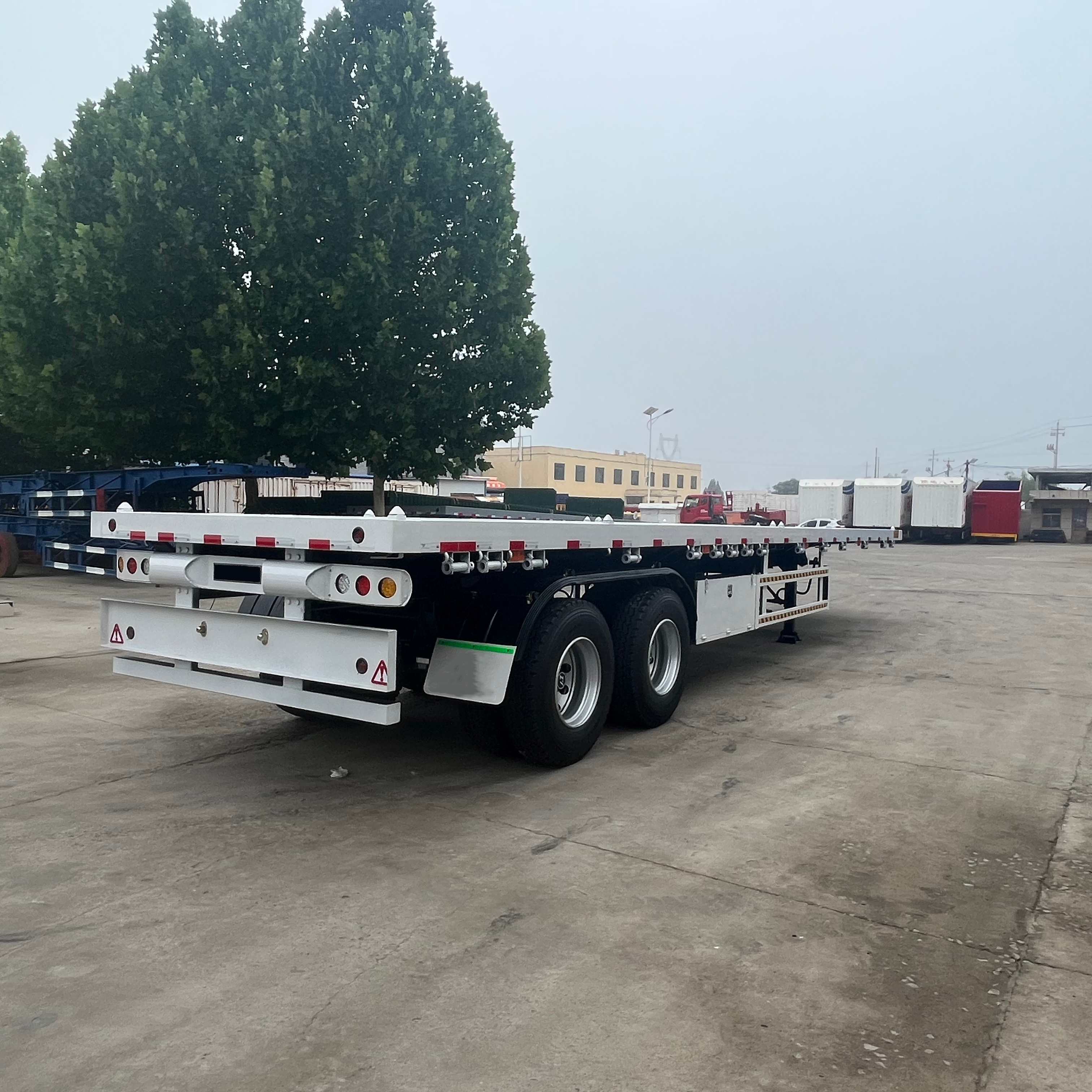 Factory Sale Various 2 axle 20ft 40ft 45ft truck trailer flatbed 3 axles gooseneck flat bed semi trailer for sale