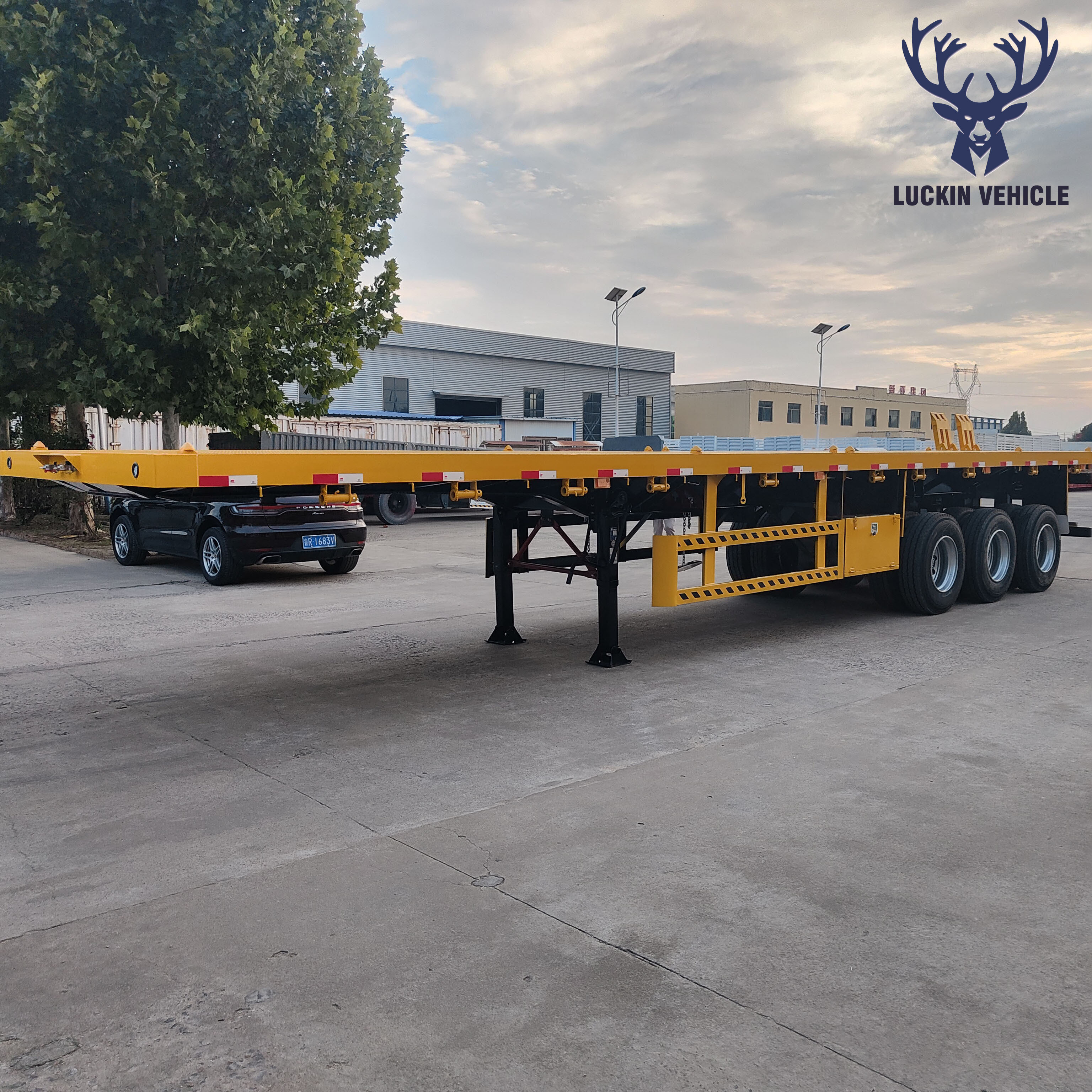 30-80 Tons 2 3 4 Axles Flatbed 20FT 40FT 45FT Container Semi Truck Trailer  Flatbed Cargo Semi Truck Trailer