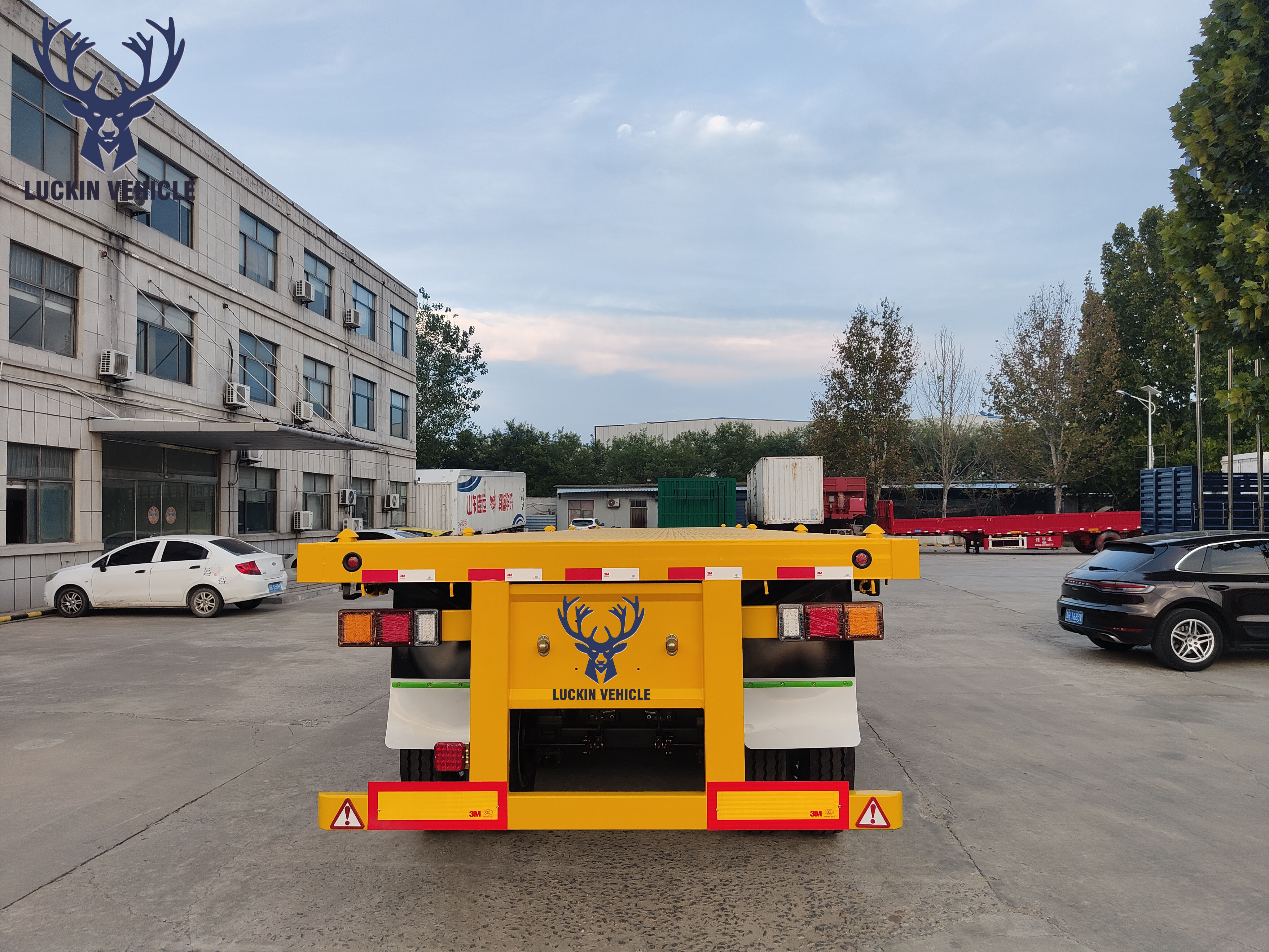 30-80 Tons 2 3 4 Axles Flatbed 20FT 40FT 45FT Container Semi Truck Trailer  Flatbed Cargo Semi Truck Trailer