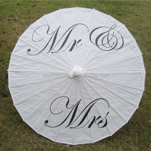 handmade wedding favor white hand painted paper umbrella in paper and bamboo material