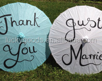 handmade wedding favor white hand painted paper umbrella in paper and bamboo material