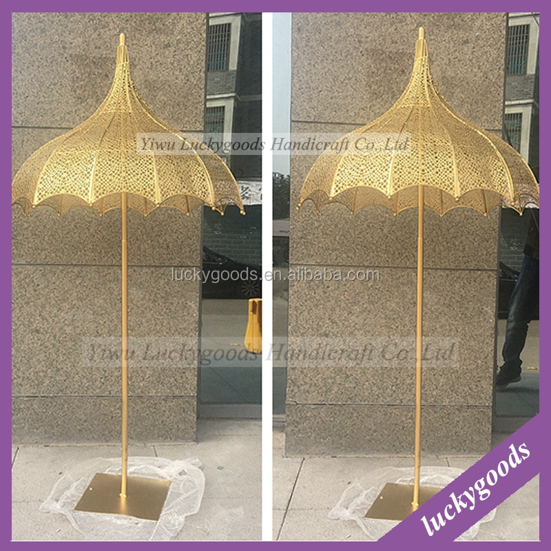 LDJ030 Luckygoods factory wholesale metal umbrella wedding centerpiece