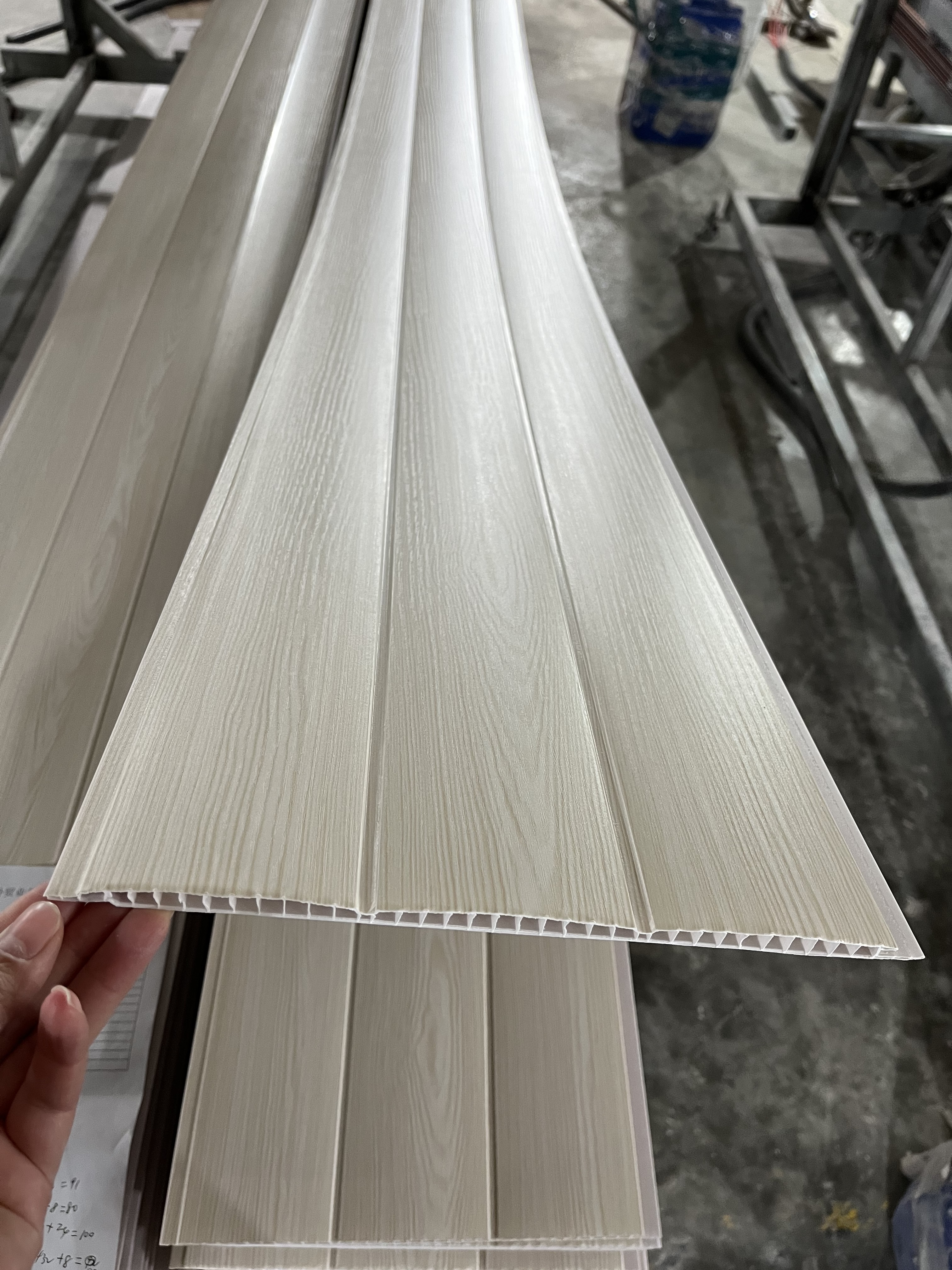 pvc celling panel decoration rigid pvc sheet panel fireproof pvc wood false ceiling panels