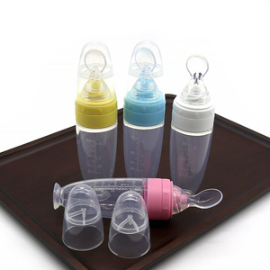 100% Food grade new design 7 pcs feeding gift bottle set with spoon clear silicone baby feeding bottle