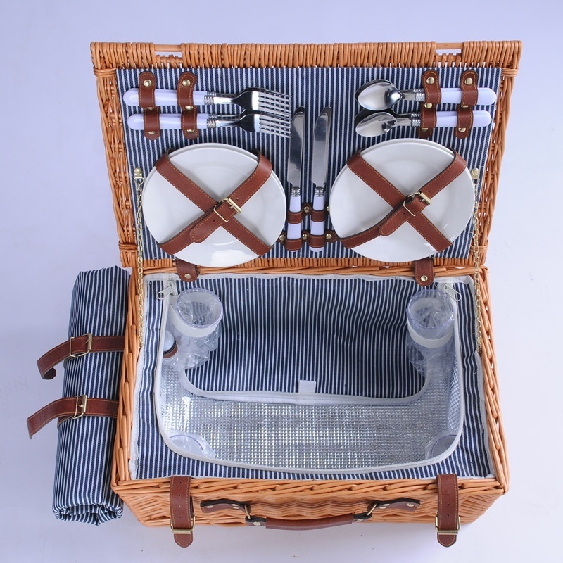 Wholesale cheap wicker picnic basket with cutlery and picnic blanket for 4 person