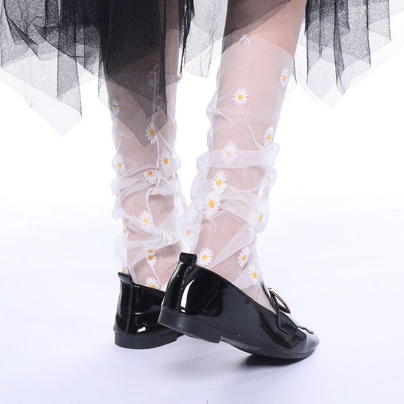 2024 Ultra thin breathable net socks small daisy embroidery tulle women's embroidered stockings